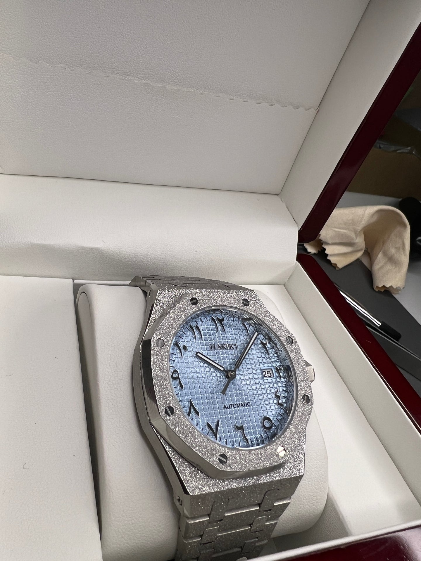 Hakiki ICE Blue Detail